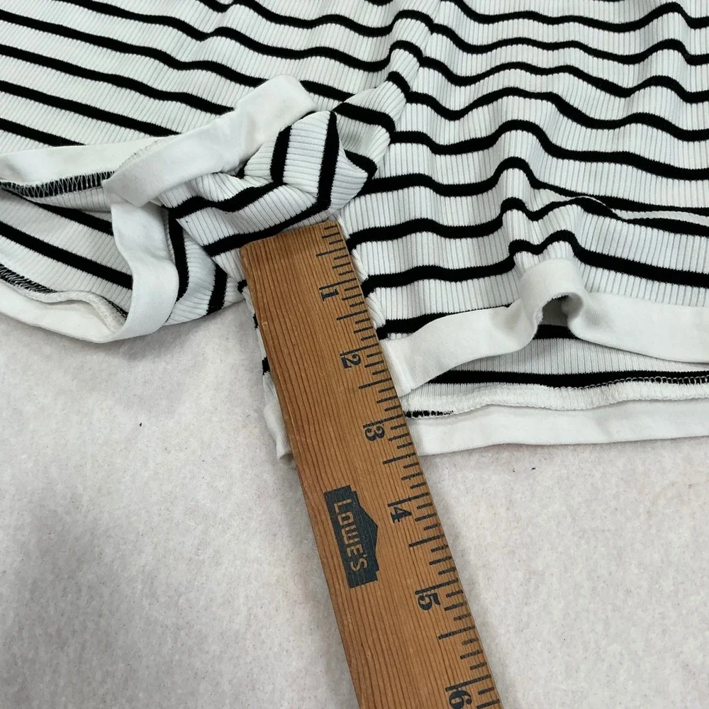 Womens White Black Striped Ribbed Knit Lounge Shorts Pockets Size M